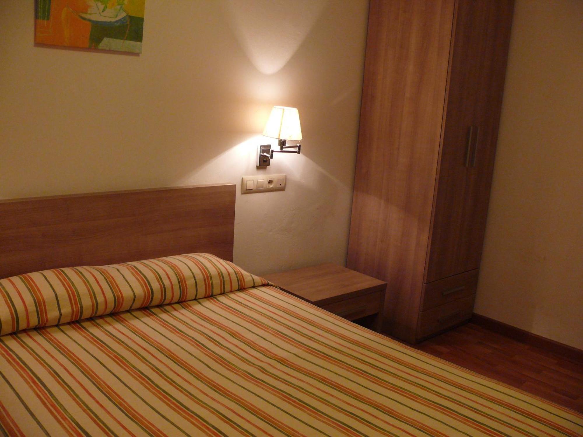 Hostal Muntanya Artesa de Segre Bagian luar foto