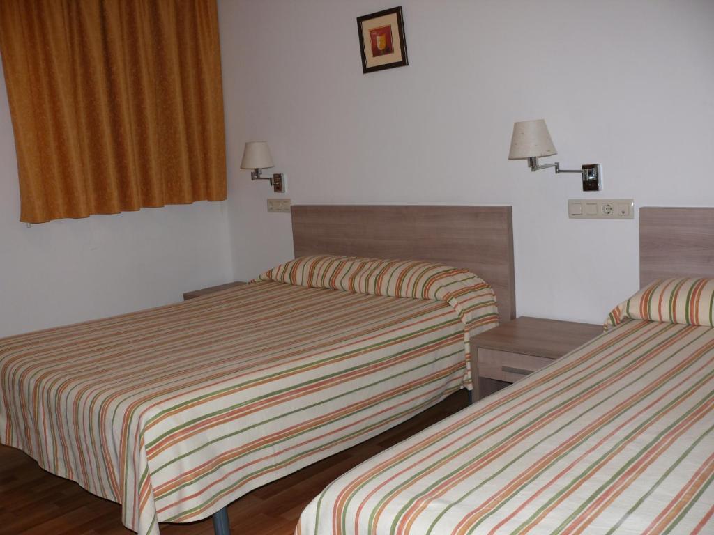 Hostal Muntanya Artesa de Segre Ruang foto