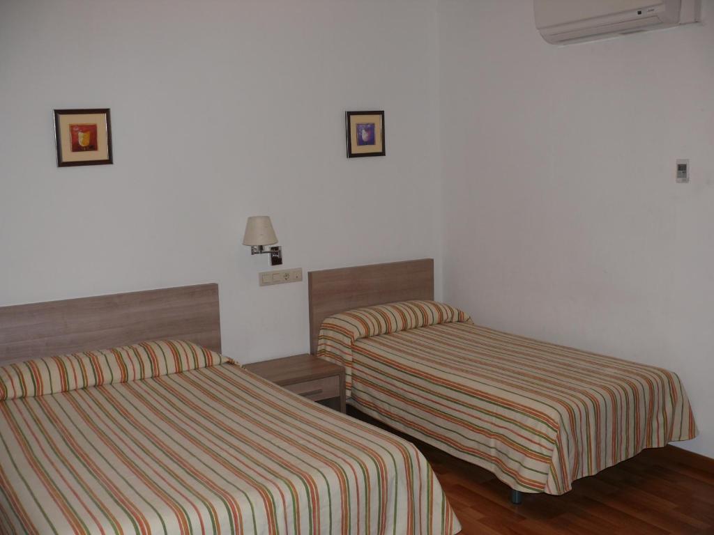 Hostal Muntanya Artesa de Segre Ruang foto